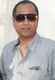 Why is Vipul Shah guarding look of &#39;Action Replay&#39;? - vipul0902_full