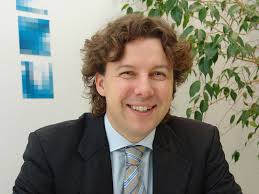 Professor Rolf Drechsler gehört seit Mai 2013 zum neuen Vorstand von UniWiND ...