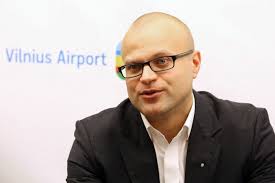 Buvęs Vilniaus oro uosto vadovas Tomas Vaišvila prisijungė prie aviacijos verslo įmonių grupės „Avia Solutions Group”. Jis užims oro uostų ir kitos ... - tomas-vaisvila-63484420