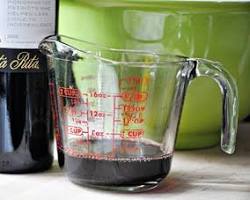 Gambar 1/2 cup red wine