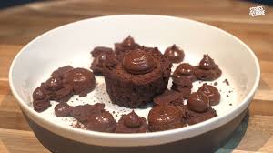 Apprenez à réaliser un sponge cake au chocolat ! - rtbf.be