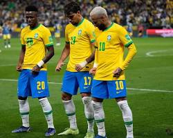 Image of Brazil national football team wearing the yellow jersey