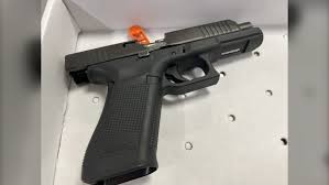 Barrie police seize a firearm and drugs in a Hart Drive hotel parking lot
