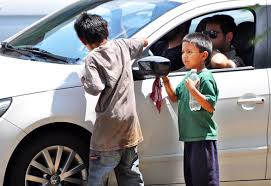 Resultado de imagen para niños trabajando en las calles