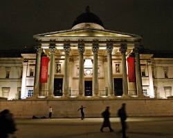 Gambar National Gallery London at night
