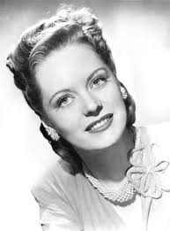 Canadian beauty Alexis Smith was put under contract to Warner Bros. while still a teenager. - alexissmith1