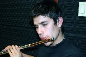 Jaime Penagos inició sus estudios de guitarra clásica en el año 2002. David Arias es estudiante de Música Instrumental del Conservatorio de la Universidad ... - AgenciaUN_0929_3_12